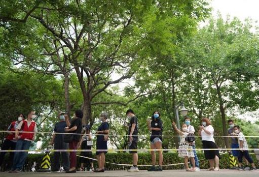 Chinese mainland reports 13 new confirmed COVID-19 cases