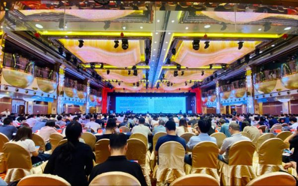 Hai'an officials interprets the 3 advantages of investing in Hai'an to foreign medias