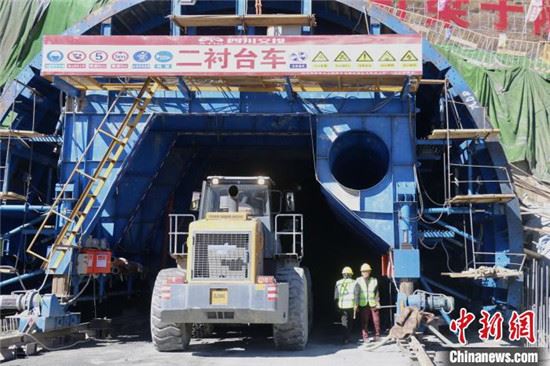久马高速全面开工 建成后成都至青海仅需5.5小时