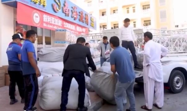 迪拜华侨华人募集物资 驰援土叙地震灾区