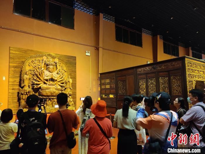 两岸媒体探访泰宁明清园：藏品无言述说尘封往事