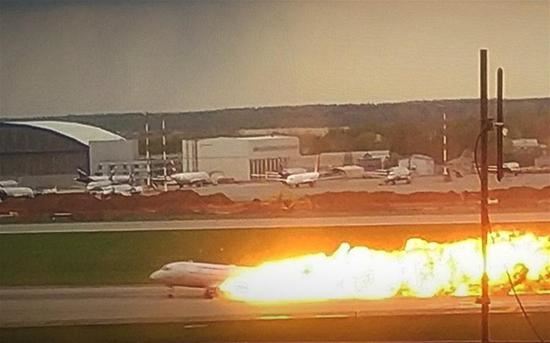 A passenger plane is seen on fire during its emergency landing in Sheremetyevo International Airport in Moscow, Russia, on May 5, 2019. (Xinhua/Sergei)