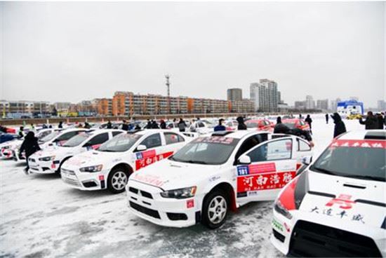 飞驰冰雪_各路高手延吉过招！第四届东北亚（中国•延边）冰雪汽摩运动嘉年华启幕