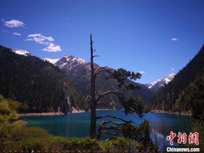 九寨沟景区。　九寨沟风景名胜区管理局 供图