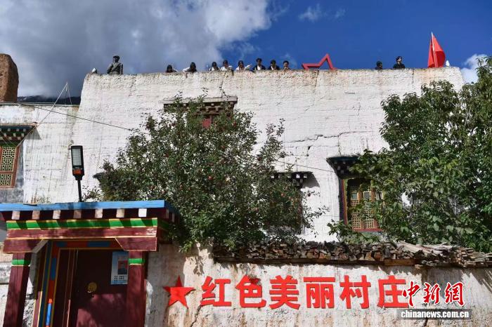 探访四川乡城传统村落：坚守百年风华 守护民族根脉